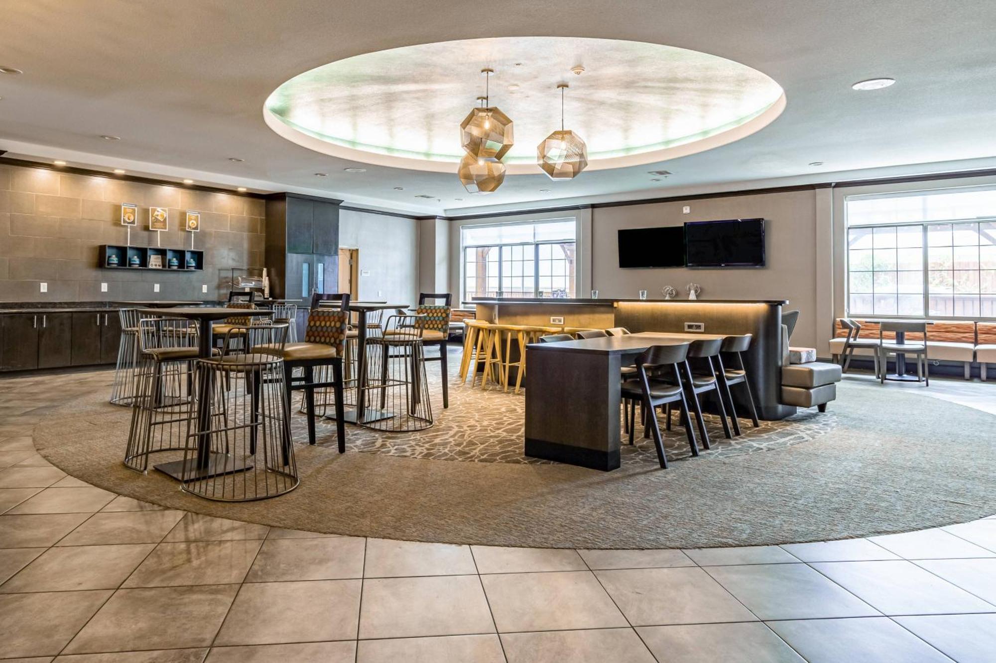 Springhill By Marriott Waco Hotel
