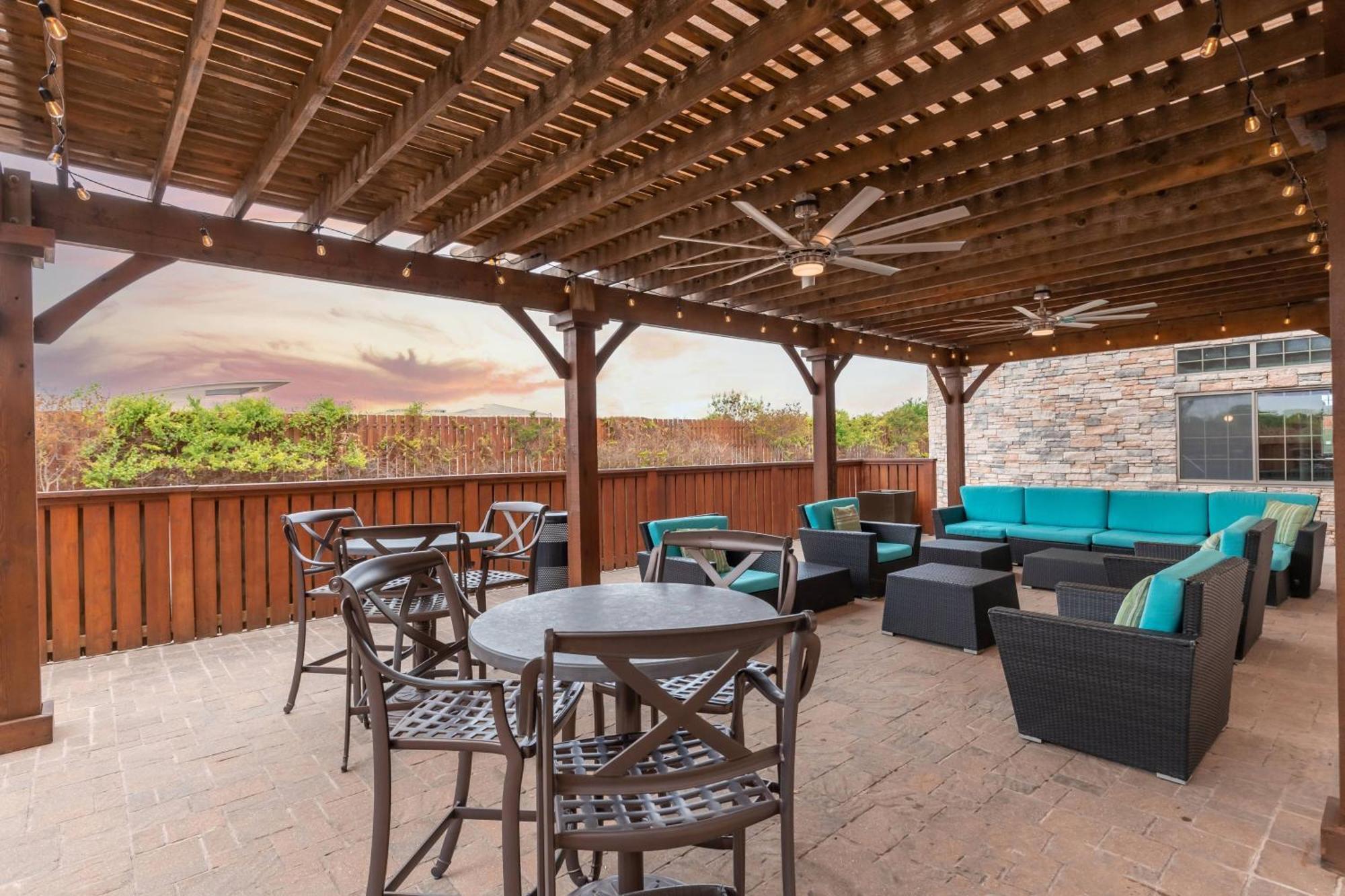 Hotel Springhill By Marriott Waco 3*
